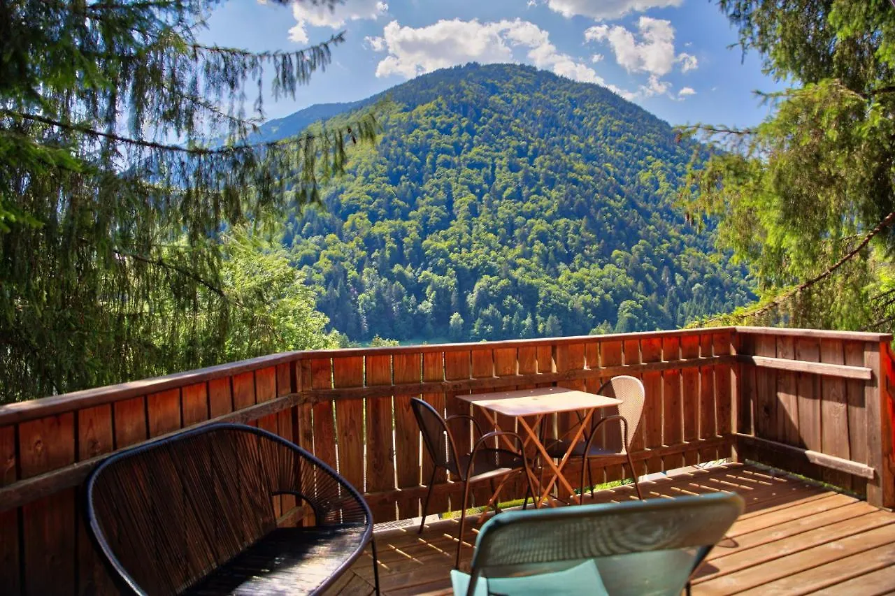 Couette-café Chalet Dans Les Arbres Saint-Jean-dʼAulps