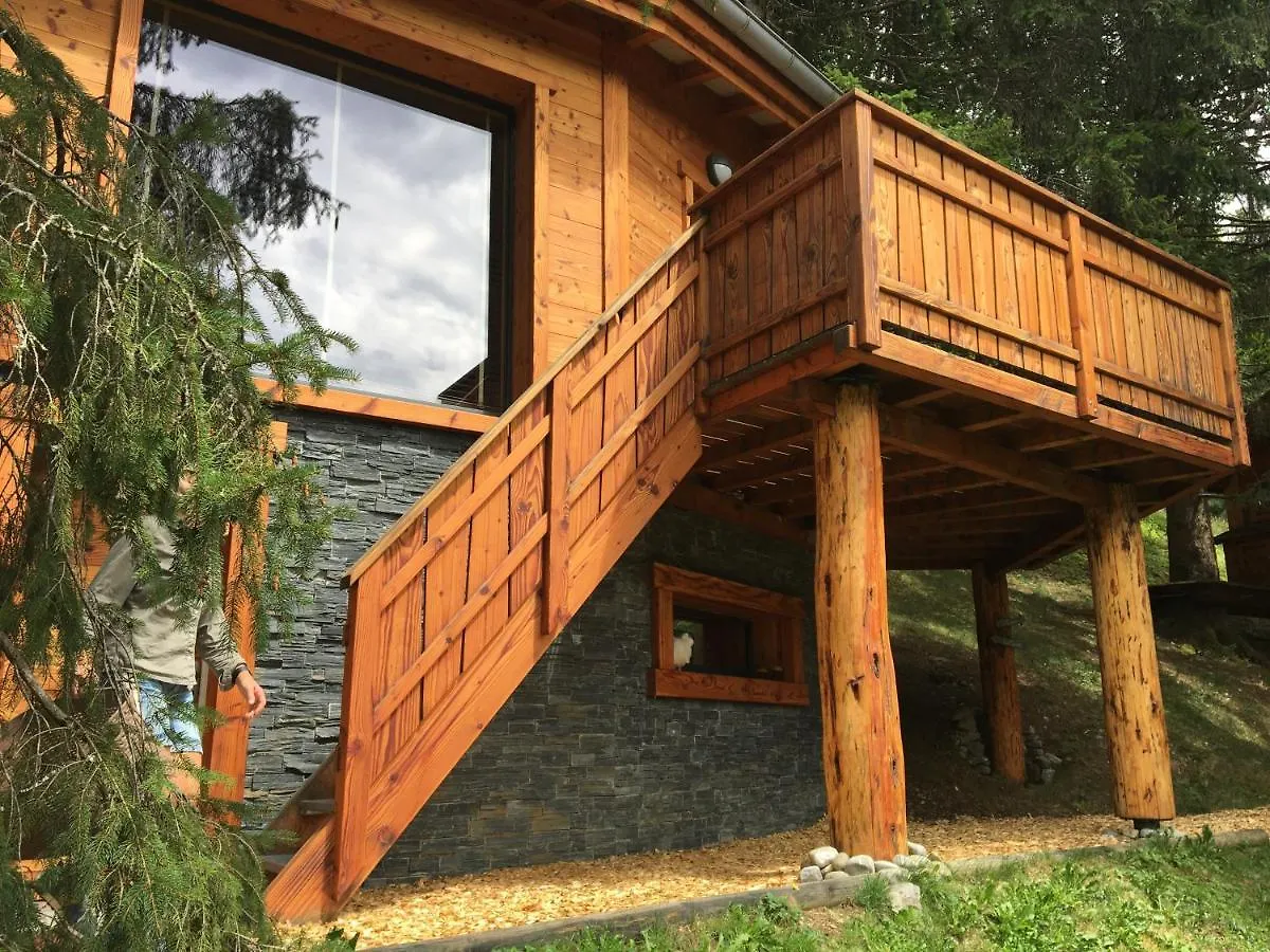 Chalet Dans Les Arbres Saint-Jean-dʼAulps Couette-café